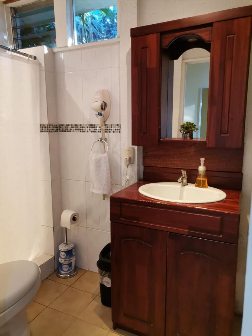 Airport Costa Rica B&B Río Segundo Екстериор снимка